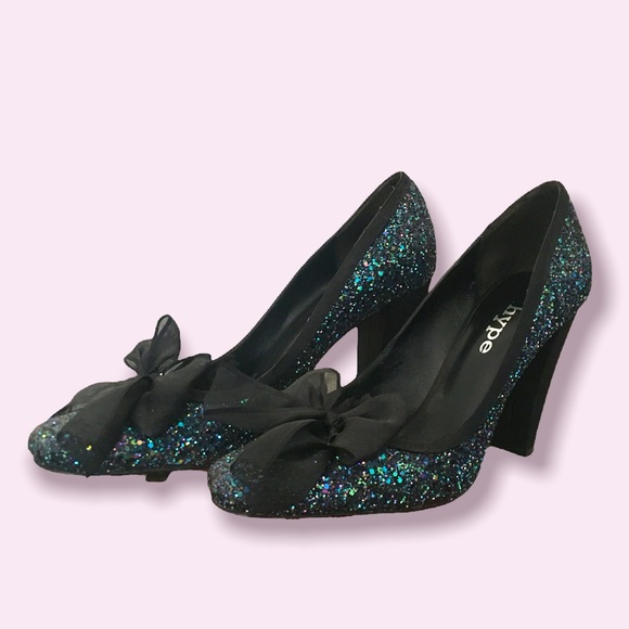 Sparkly Bow Heels - Picture 2 of 4